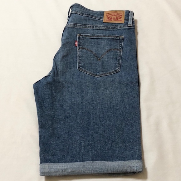 Levi’s Women’s Stretch Bermuda Jean Shorts - 30 - Picture 6 of 14